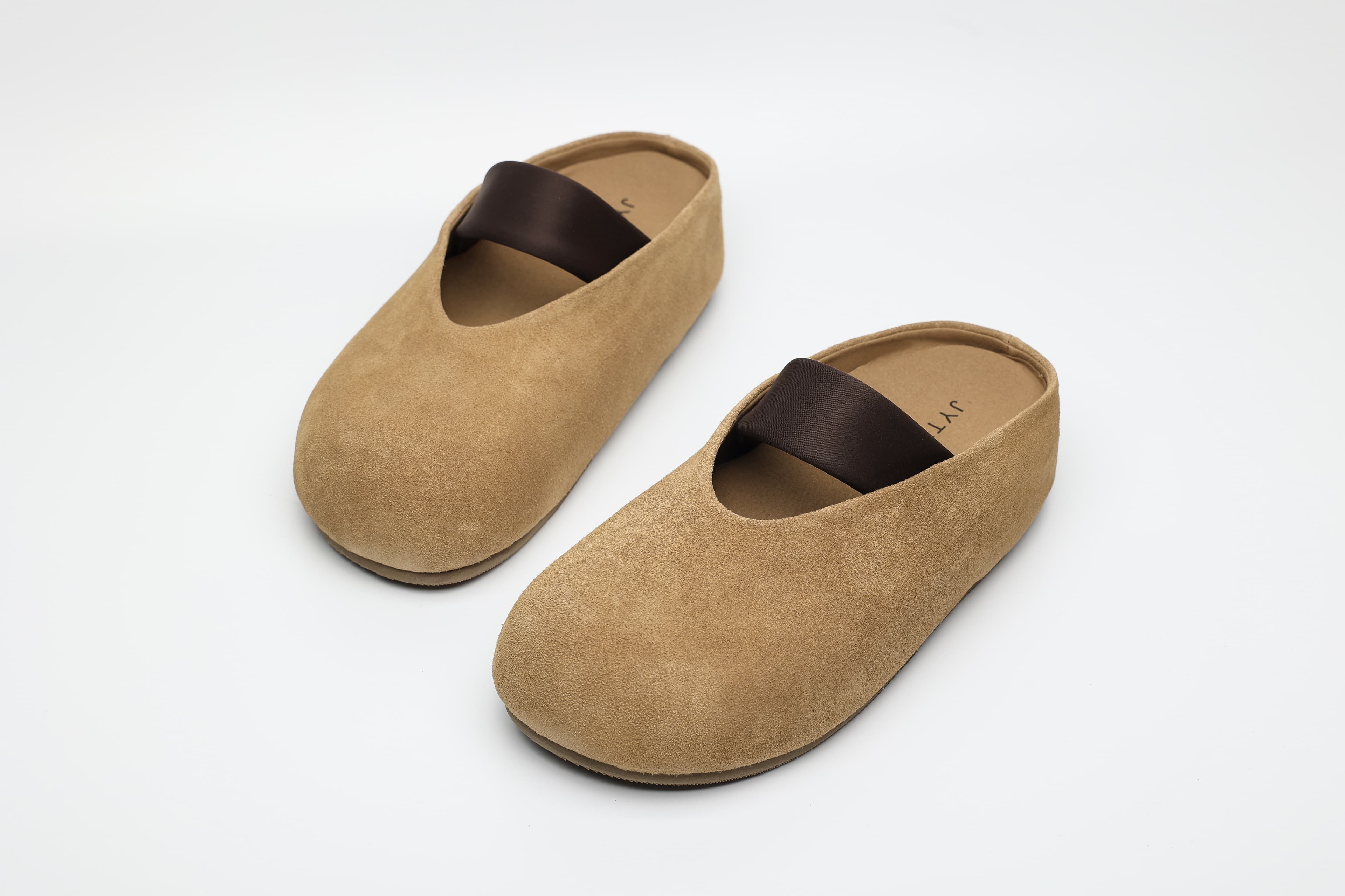 Minimalist Cow Suede Mule Clogs wholesale footwear style